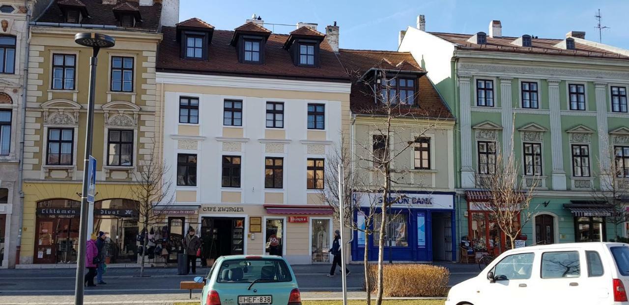 Luna * Sopron